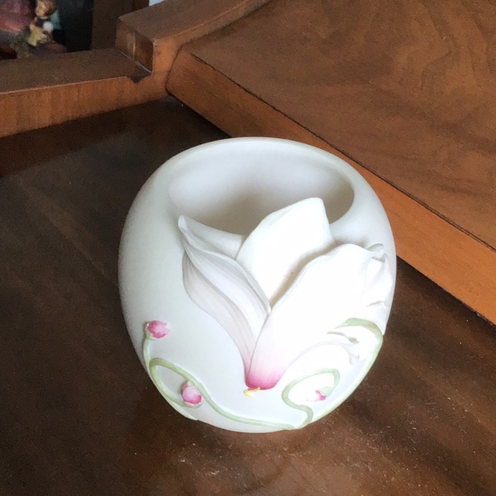 Elegant Floral Ceramic Candle Holder